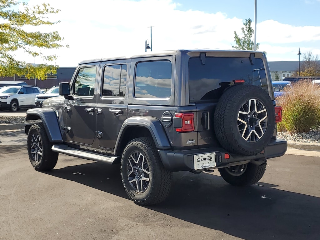 New 2026 Jeep Wrangler 4-DOOR SAHARA Sport Utility