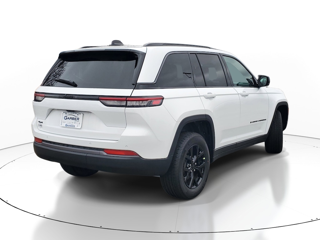 New 2026 Jeep Grand Cherokee LAREDO ALTITUDE 4X4 Sport Utility