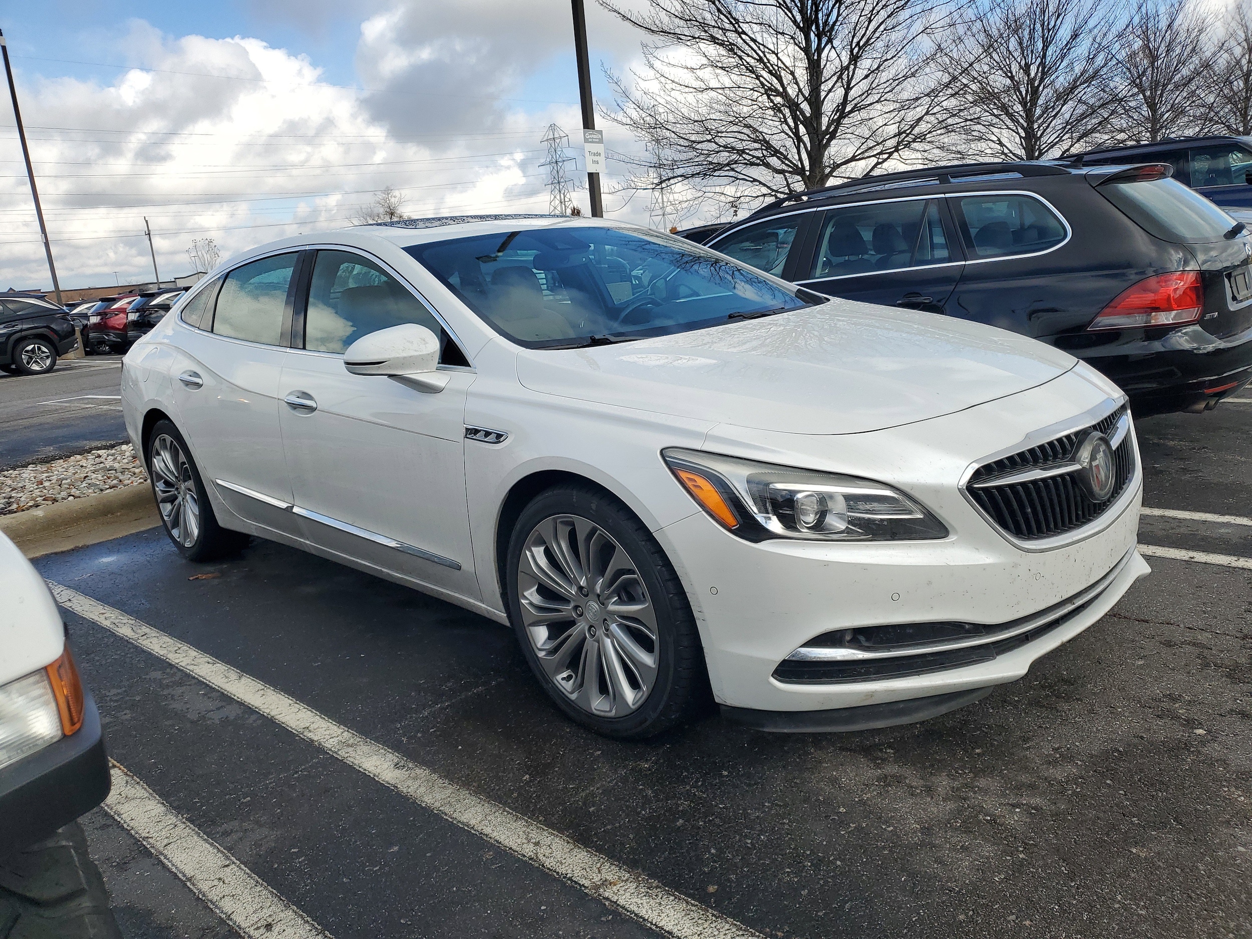 2017 Buick LaCrosse Premium's photo