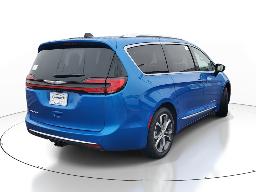 New 2026 Chrysler Pacifica PINNACLE Passenger Van