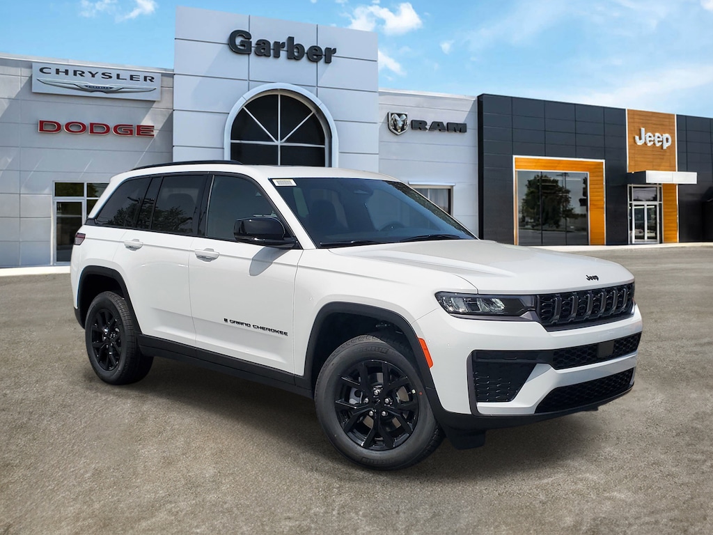 New 2026 Jeep Grand Cherokee LAREDO ALTITUDE 4X4 Sport Utility