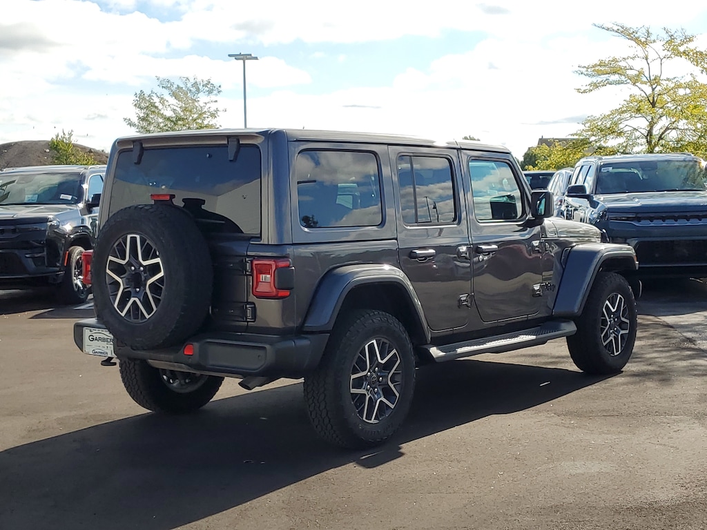 New 2026 Jeep Wrangler 4-DOOR SAHARA Sport Utility