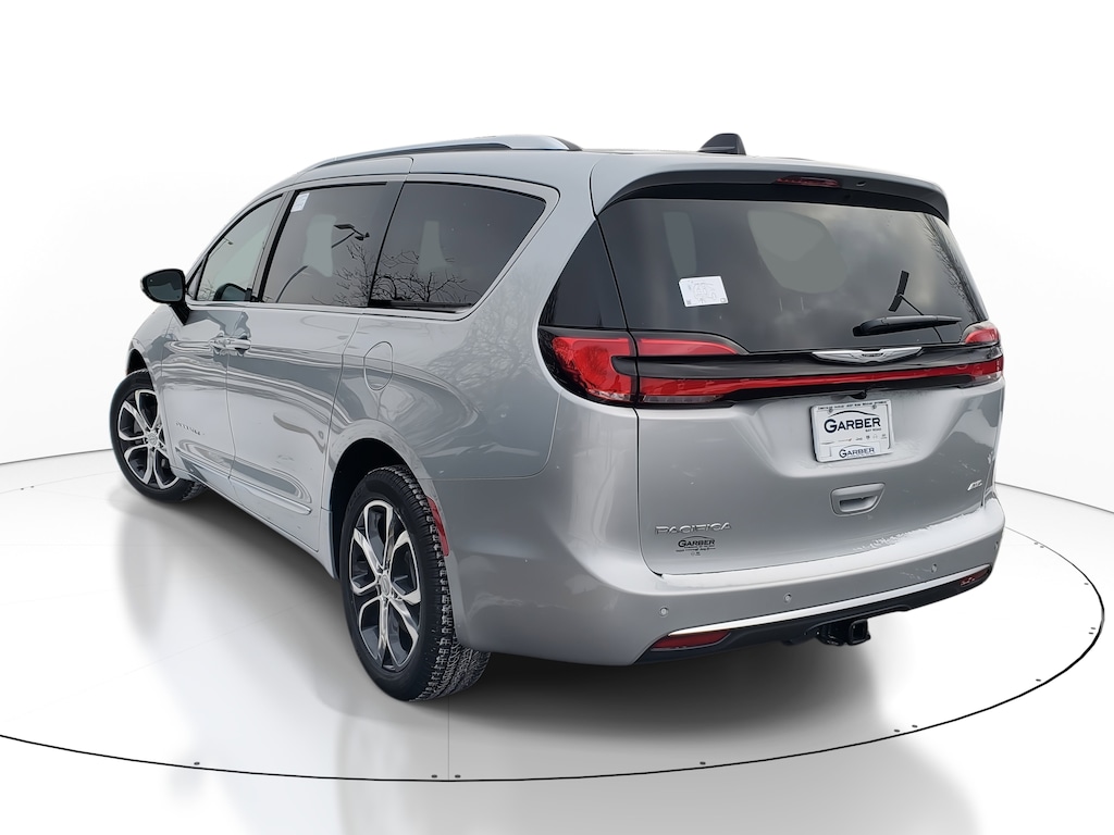 New 2026 Chrysler Pacifica PINNACLE AWD Passenger Van
