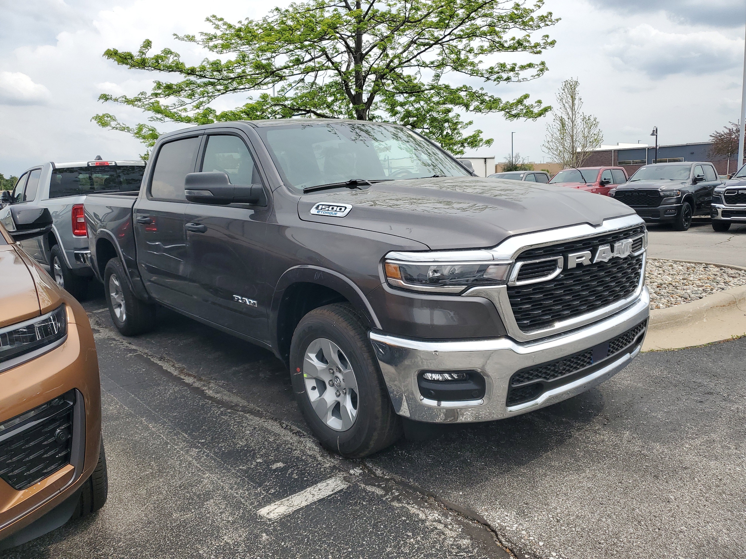 2026 RAM 1500 Big Horn/Lone Star 4x4 Crew Cab 5'7's photo