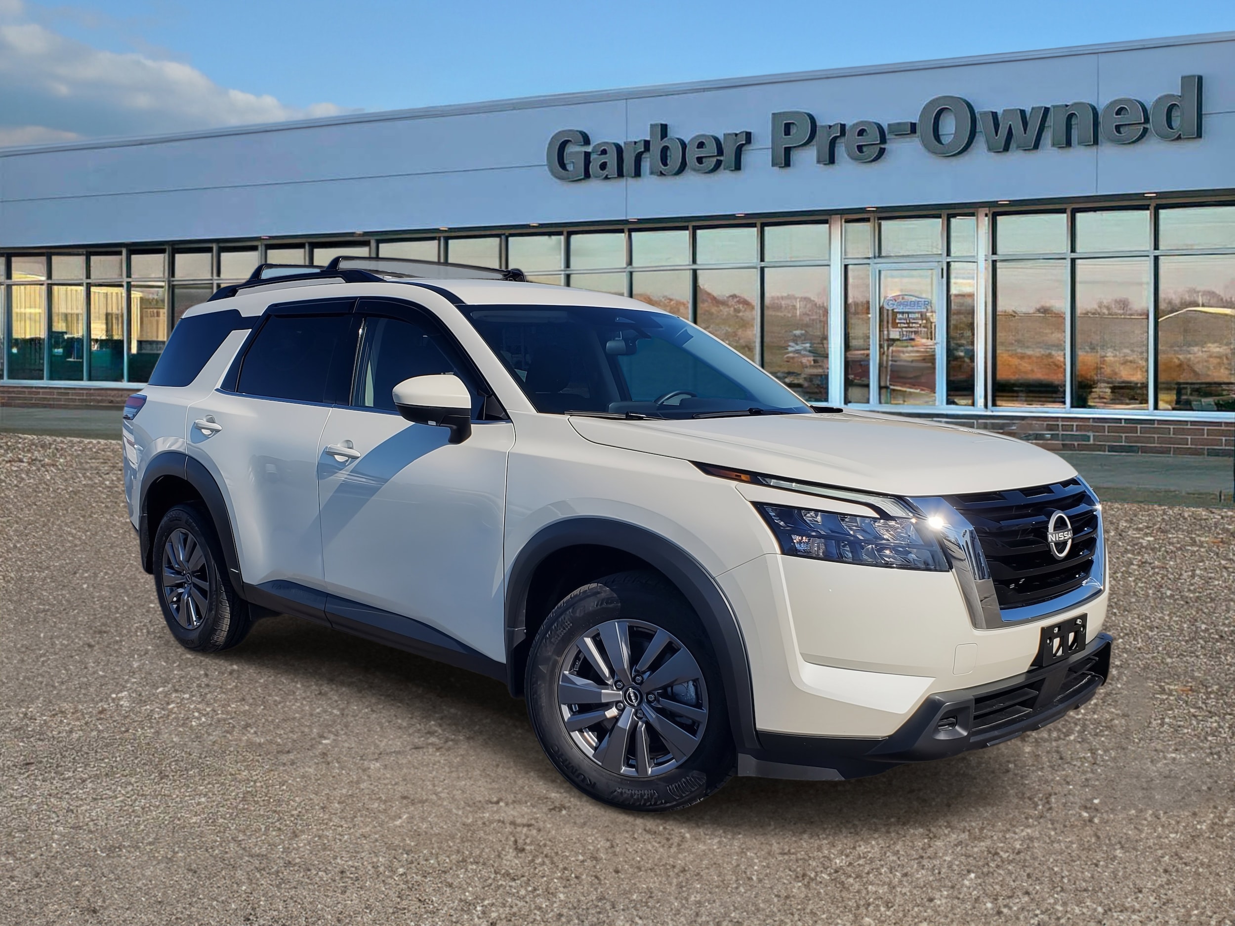 2024 Nissan Pathfinder SV