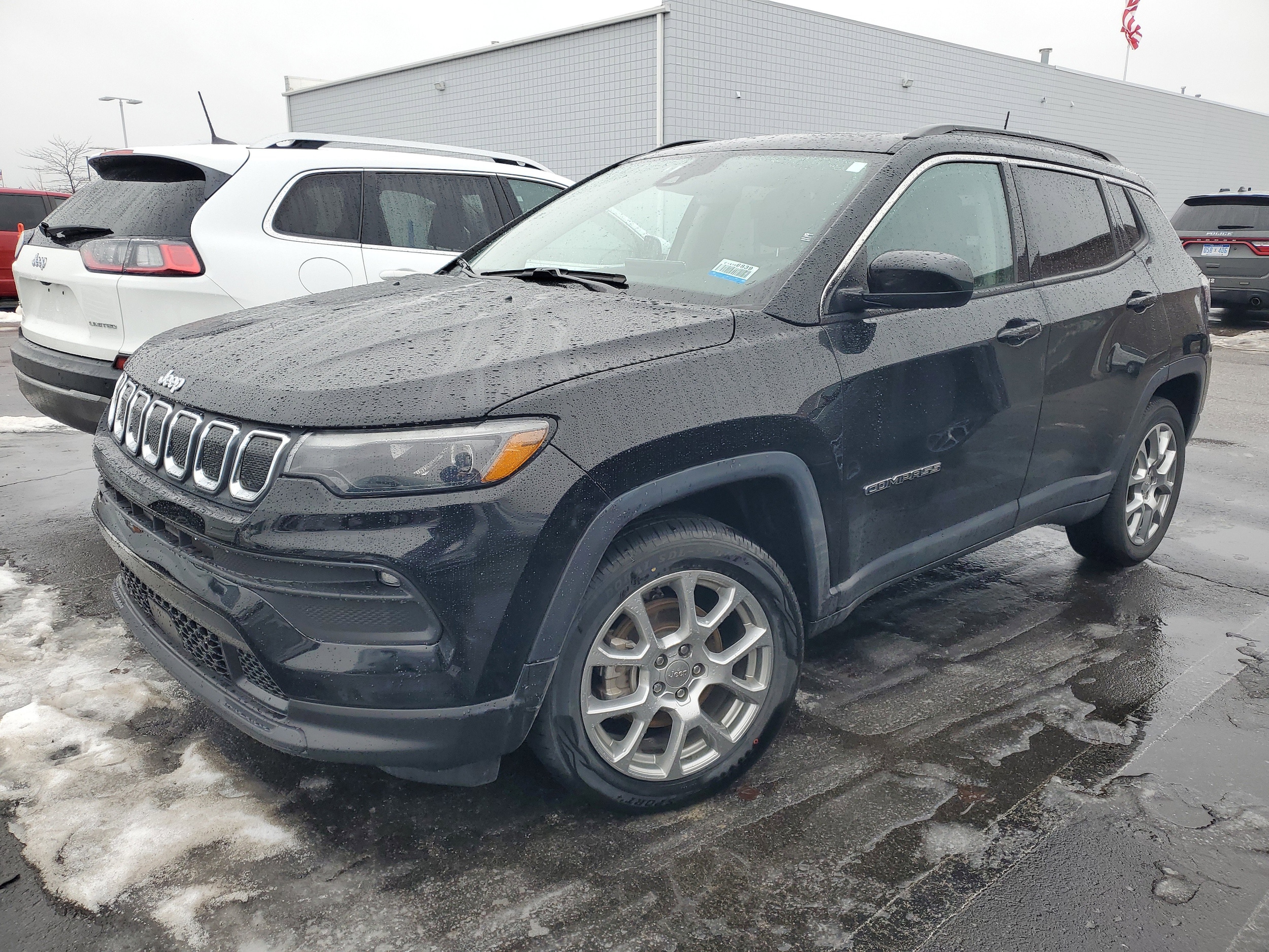 2022 Jeep Compass Latitude Lux's photo