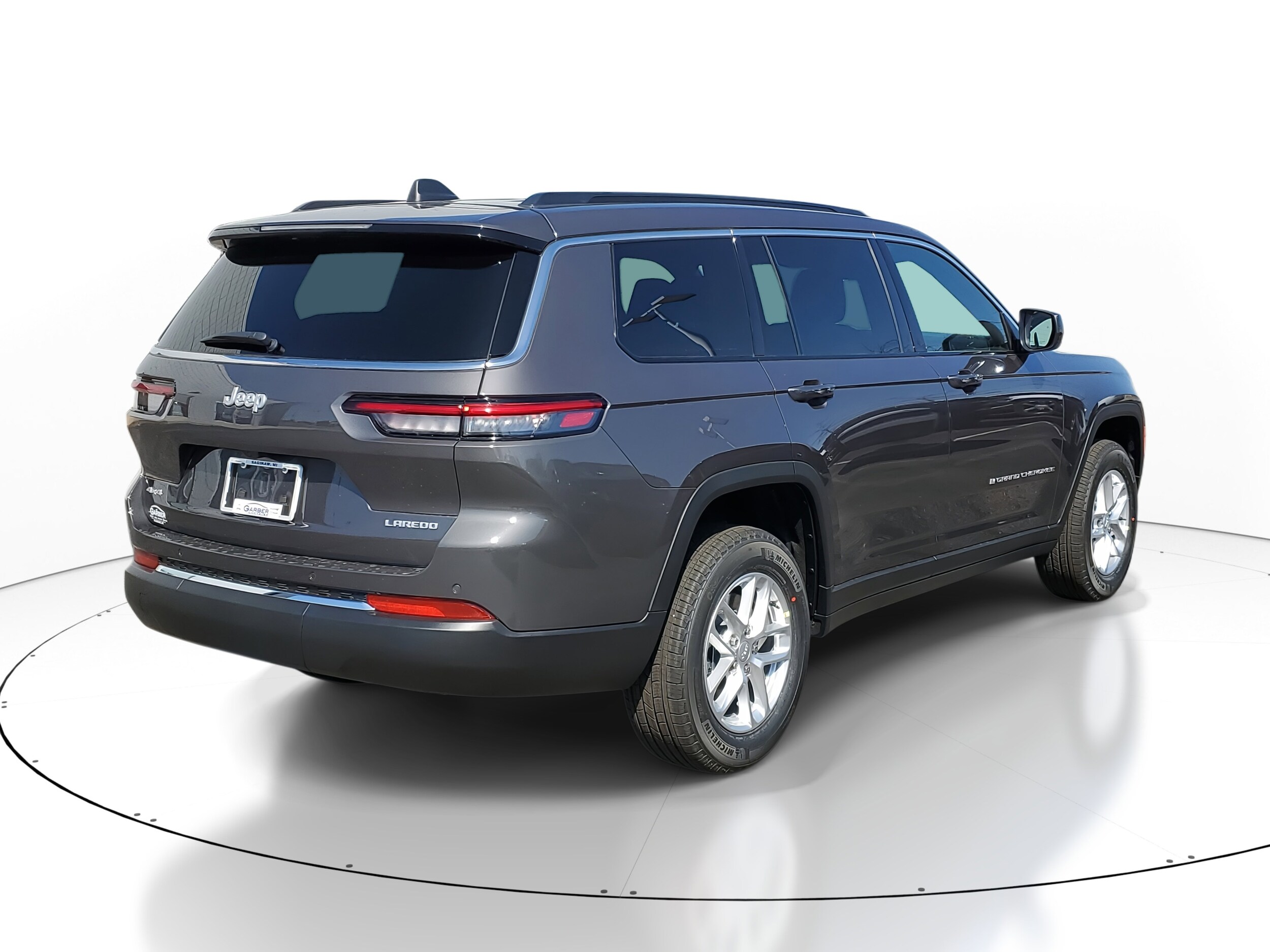 2025 Jeep Grand Cherokee Laredo photo 2