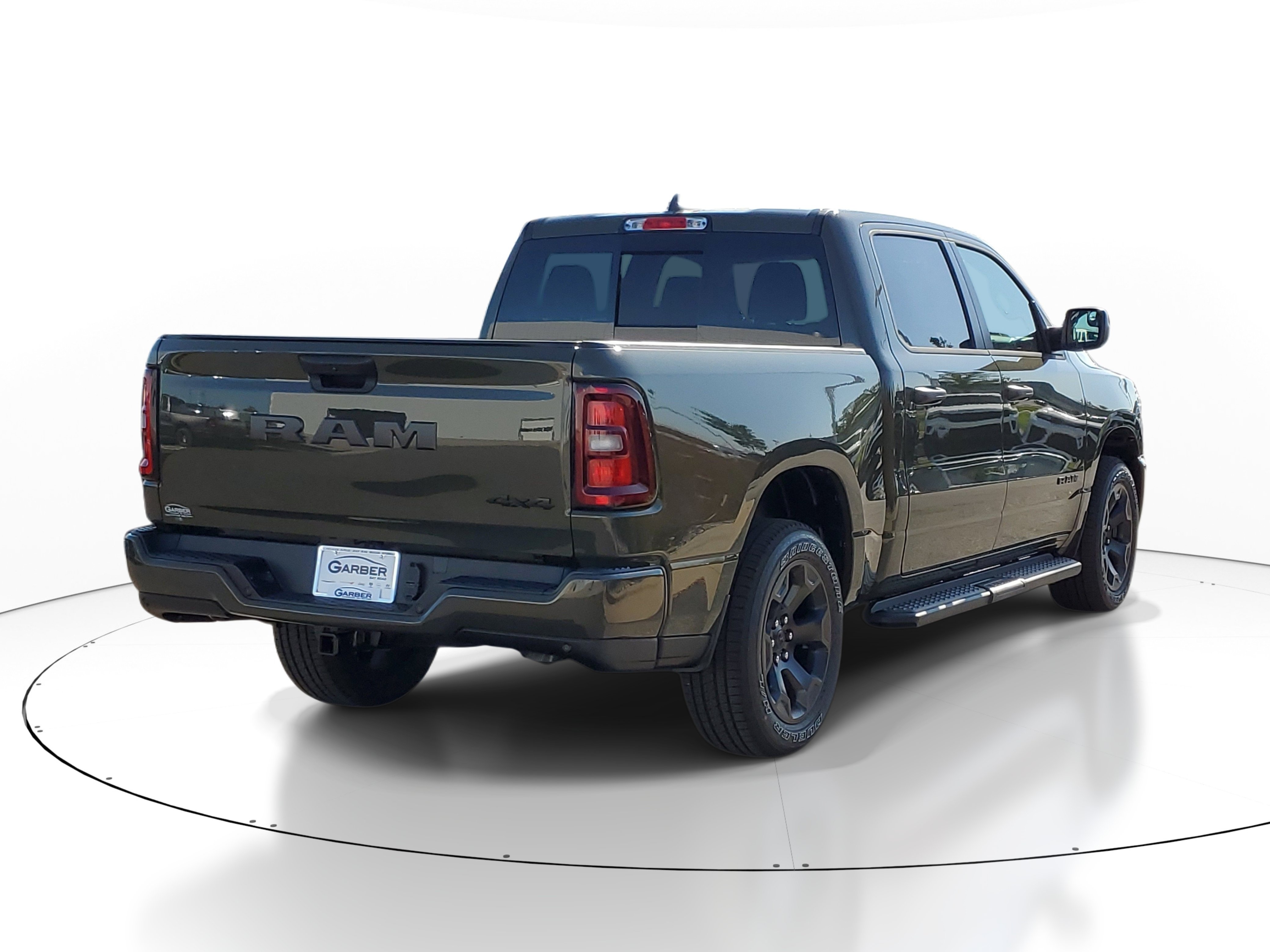 New 2027 Ram 1500 EXPRESS CREW CAB 4X4 5'7 BOX Pickup