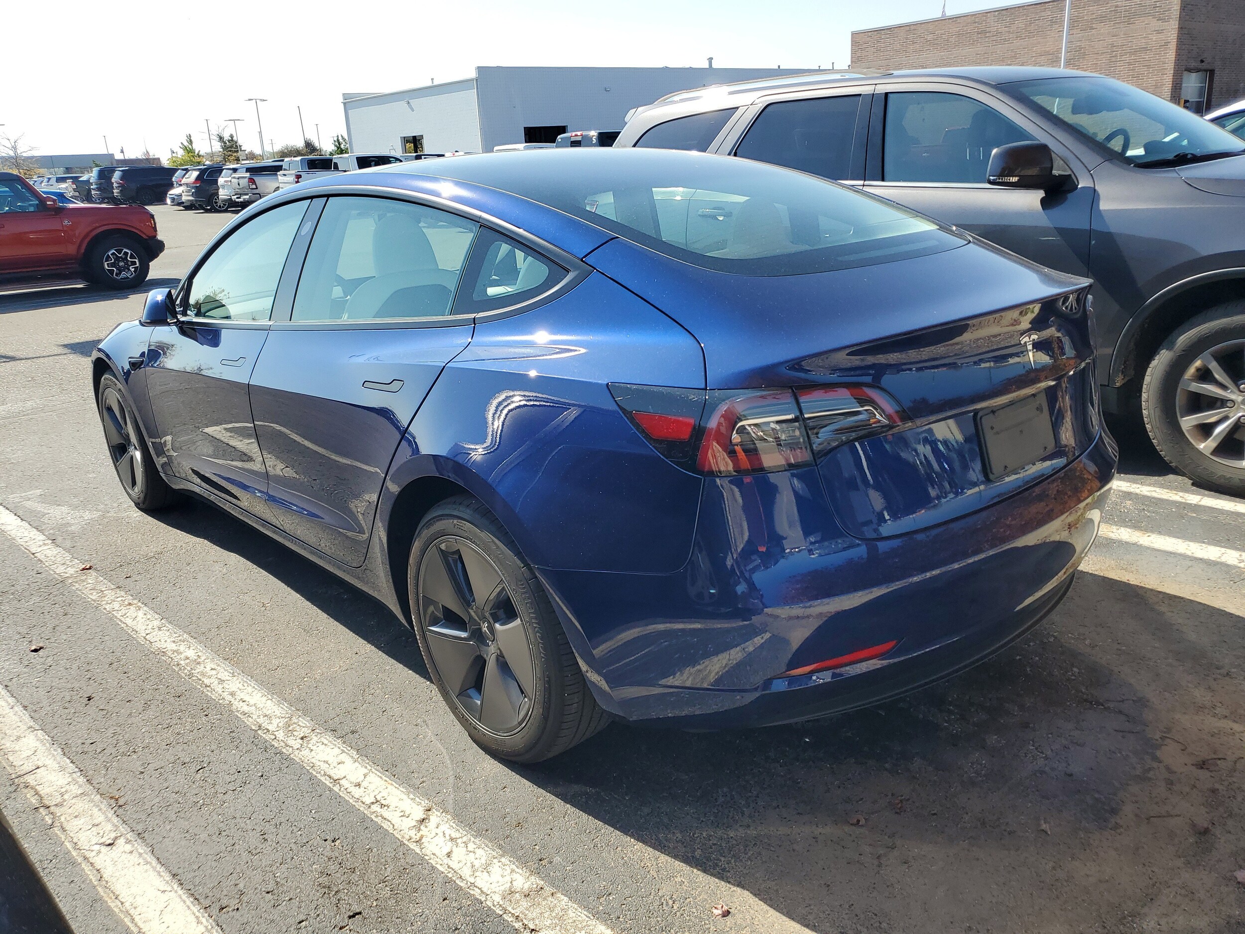 2023 Tesla Model 3 photo 3