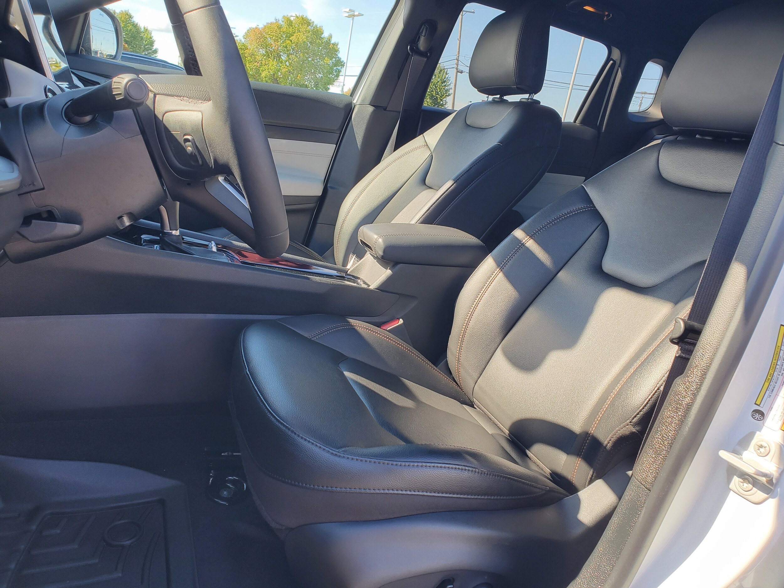 2024 Jeep Compass Limited photo 3