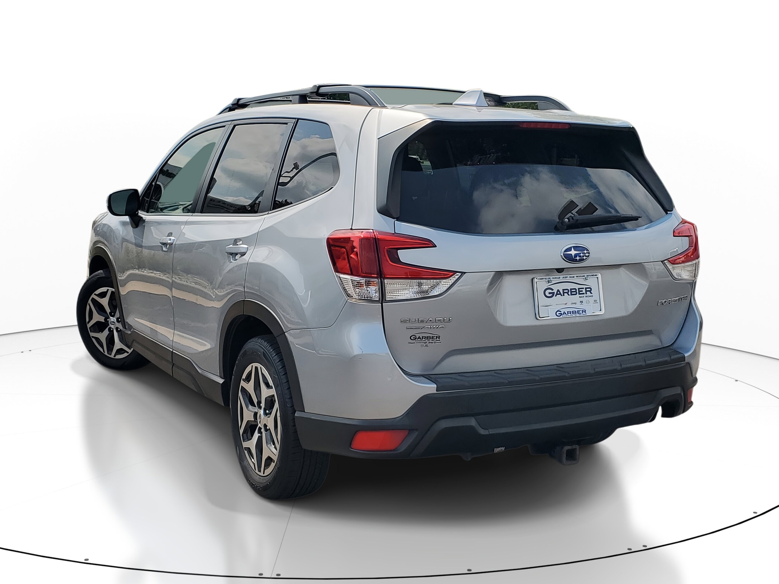 2019 Subaru Forester Premium photo 3