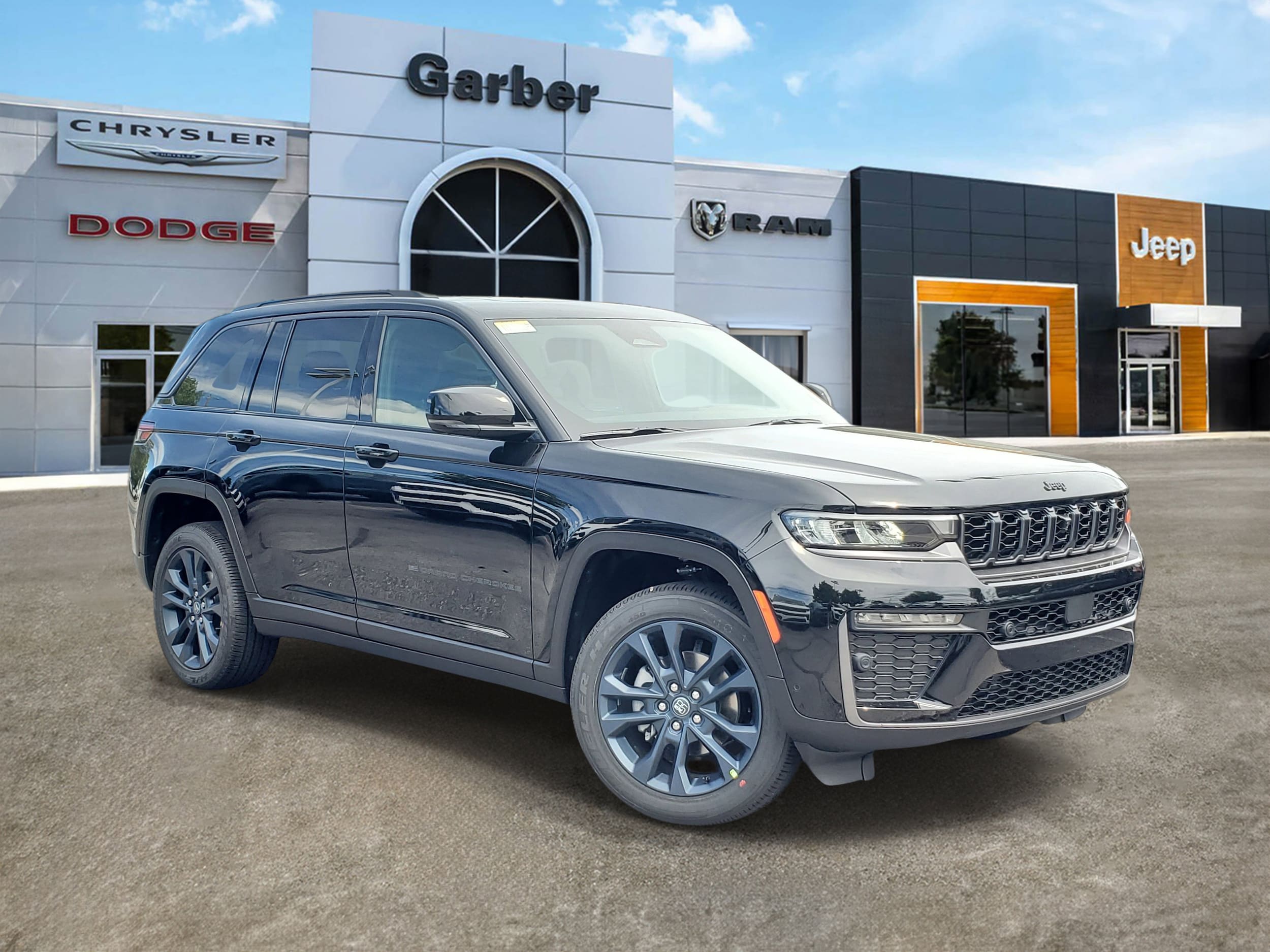 2026 Jeep Grand Cherokee 85th Anniversary Edition's photo