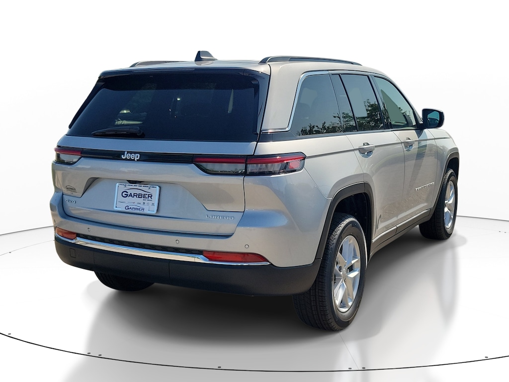 New 2026 Jeep Grand Cherokee LAREDO X 4X4 Sport Utility