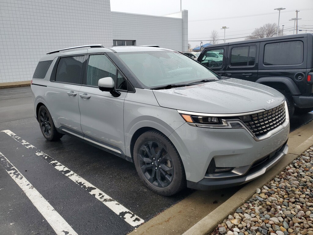 Used 2024 Kia Carnival SX Prestige MPV