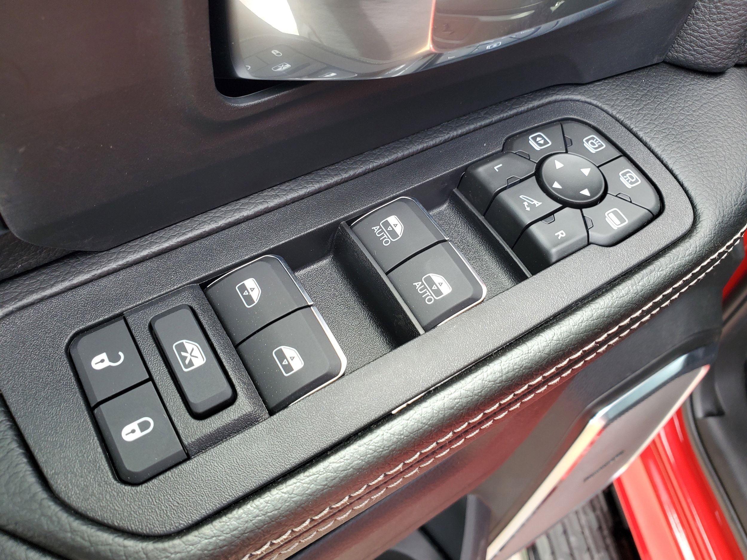 2026 RAM 2500 Laramie - Photo 10