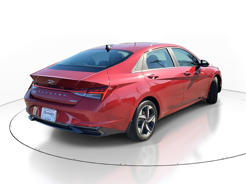 Used 2022 Hyundai Elantra Limited Sedan