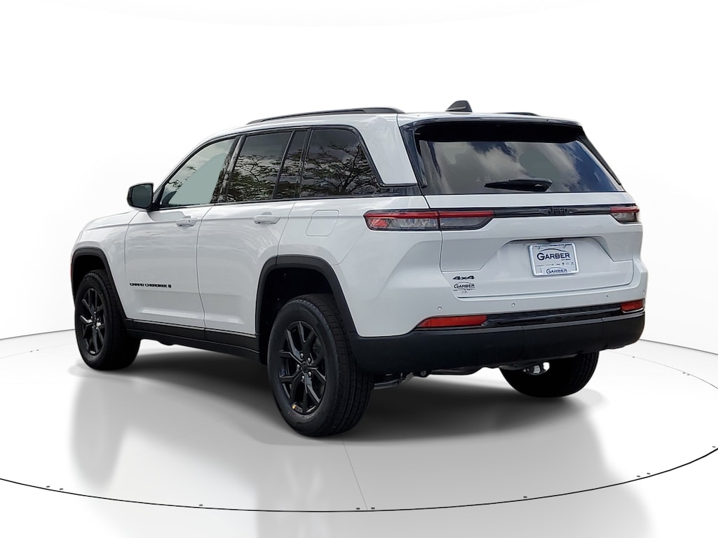 New 2027 Jeep Grand Cherokee Laredo X Sport Utility