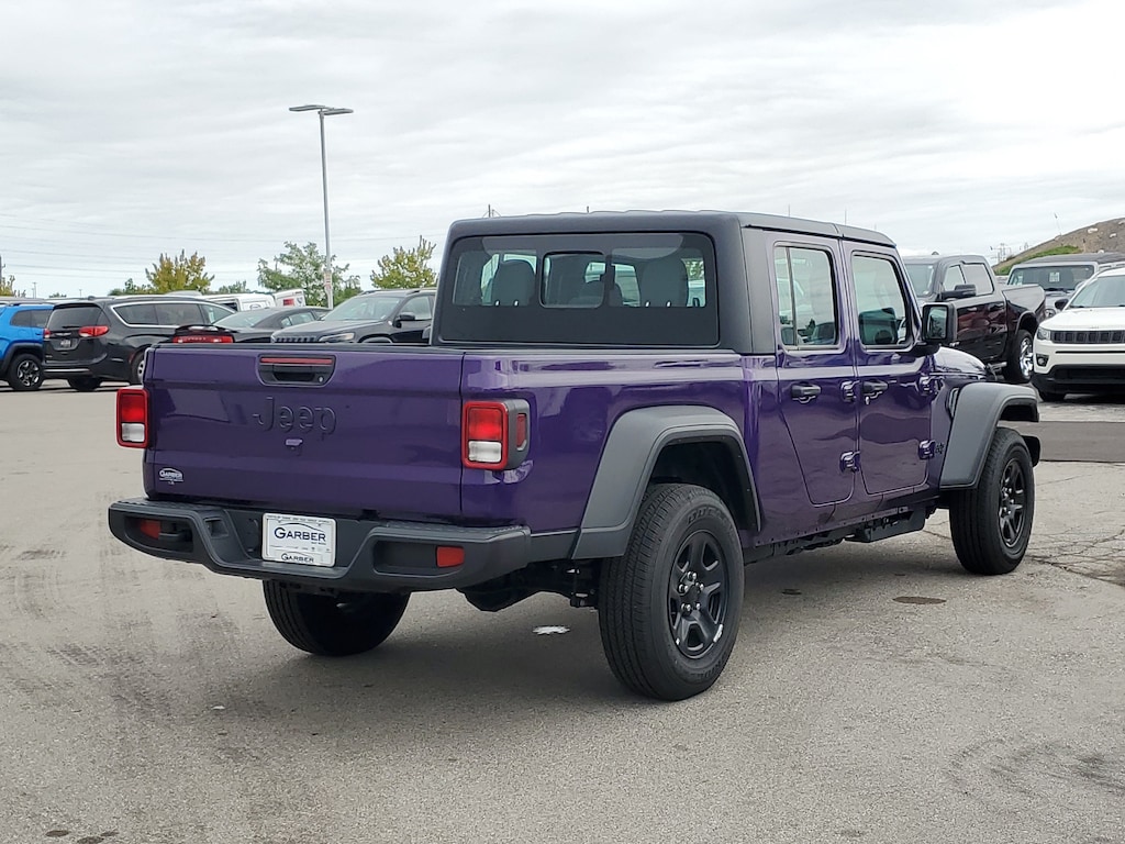 New 2026 Jeep Gladiator SPORT 4X4 Pickup
