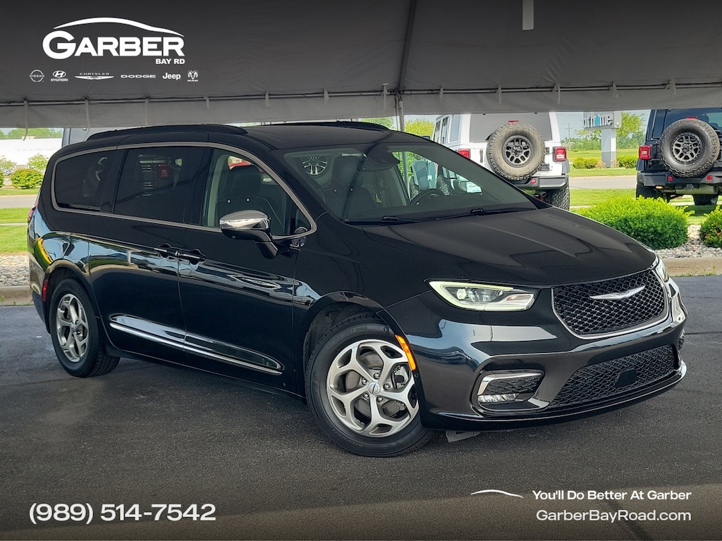 Used 2022 Chrysler Pacifica Limited Van Passenger Van