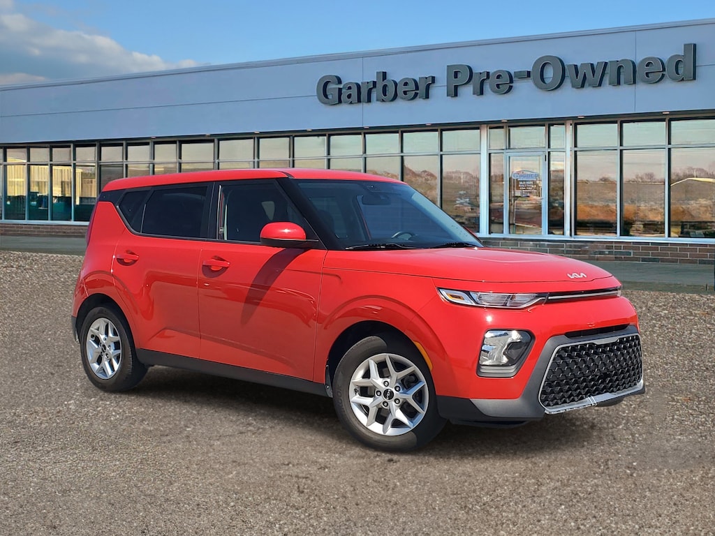 Used 2022 Kia Soul LX Hatchback