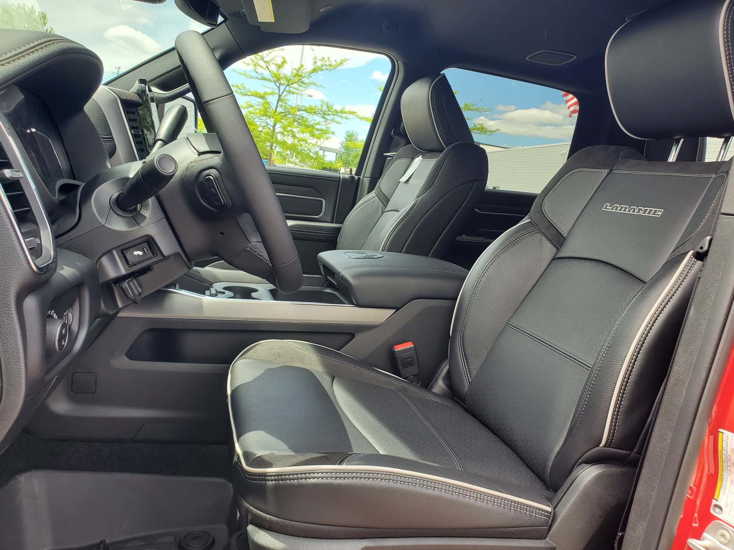 2026 RAM 2500 Laramie - Photo 6