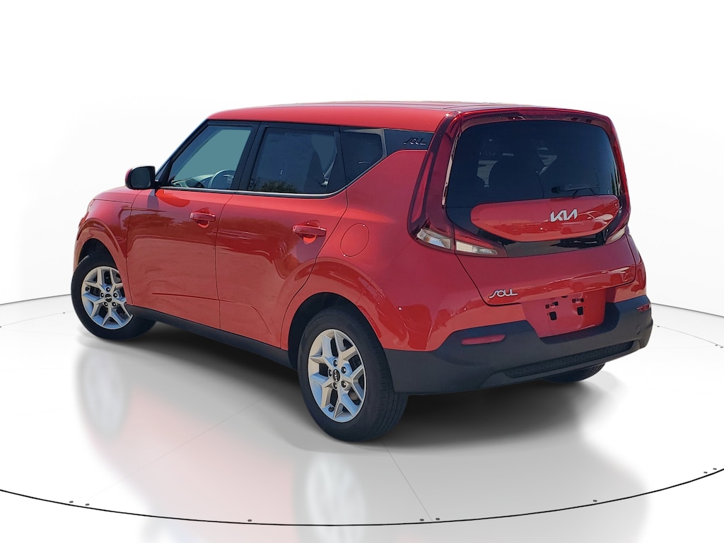 Used 2022 Kia Soul LX Hatchback