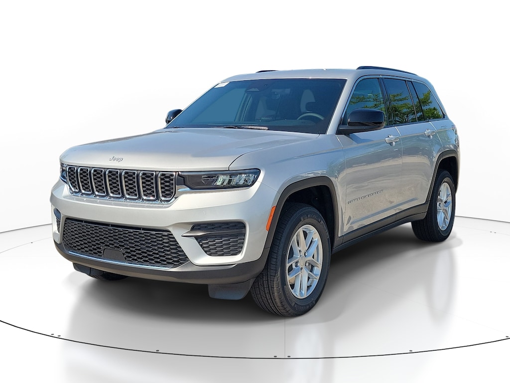 New 2026 Jeep Grand Cherokee LAREDO X 4X4 Sport Utility