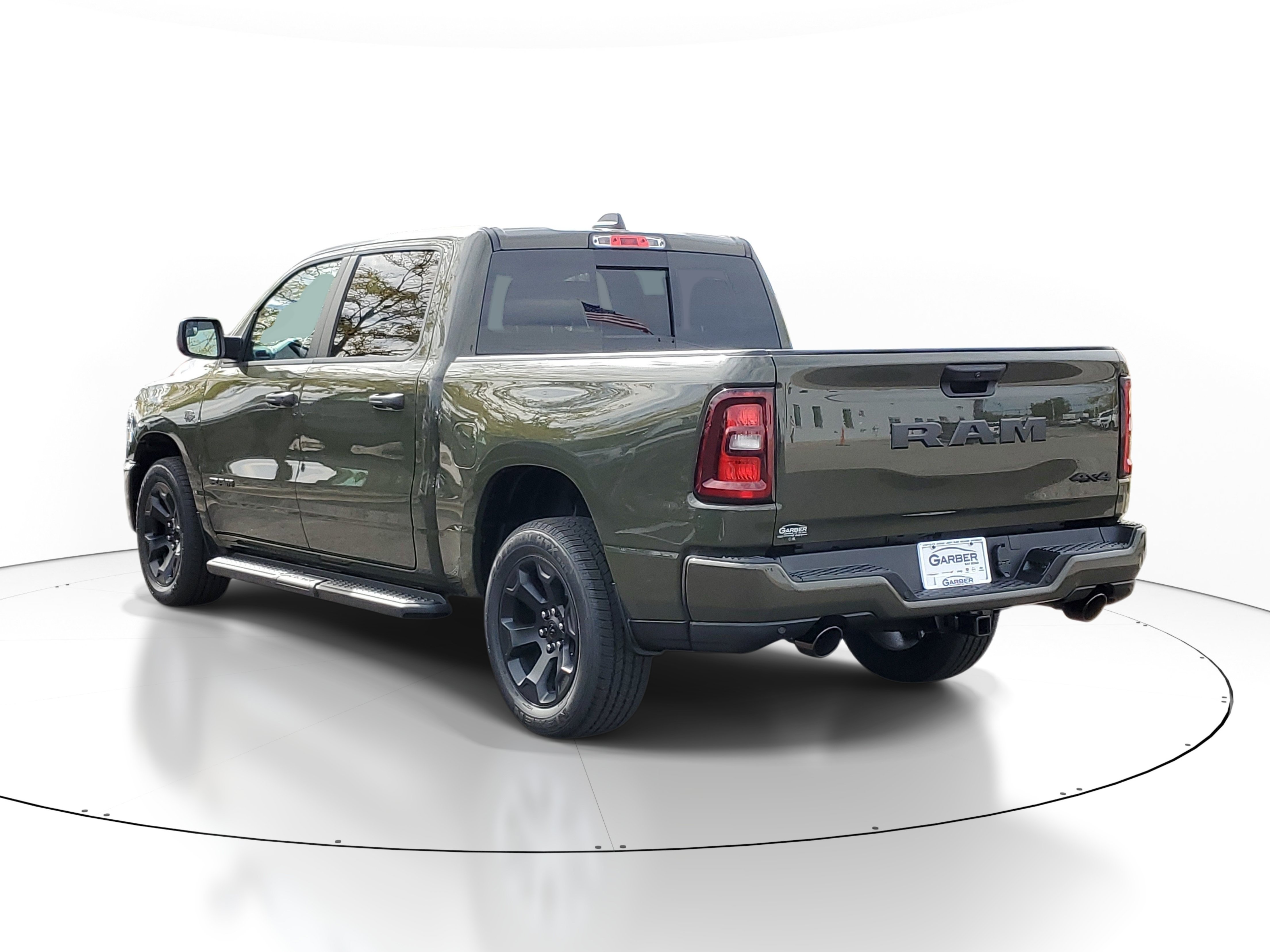 New 2027 Ram 1500 EXPRESS CREW CAB 4X4 5'7 BOX Pickup