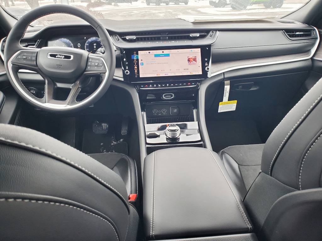 New 2026 Jeep Grand Cherokee LAREDO ALTITUDE 4X4 Sport Utility