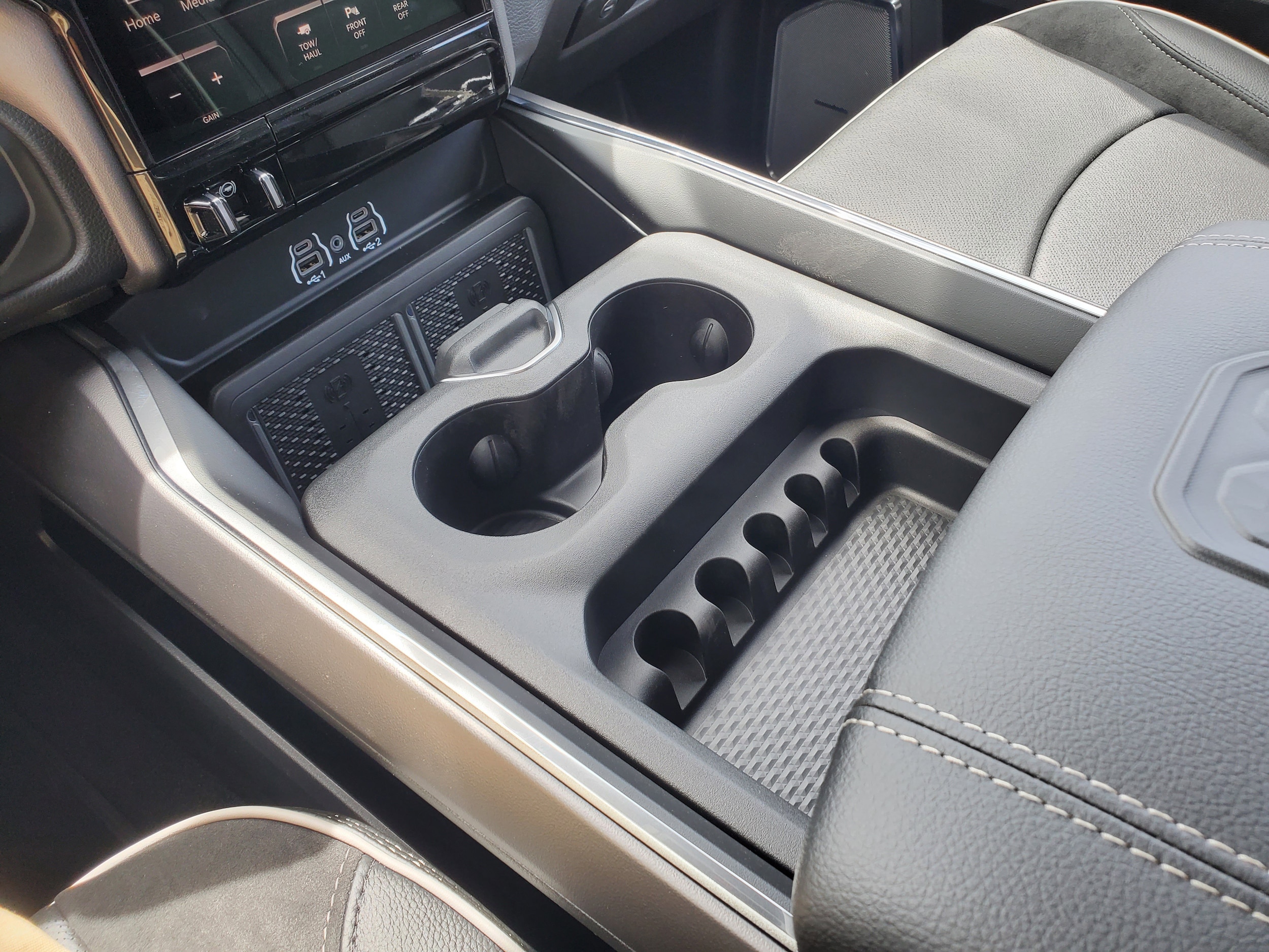 2026 RAM 2500 Laramie - Photo 28