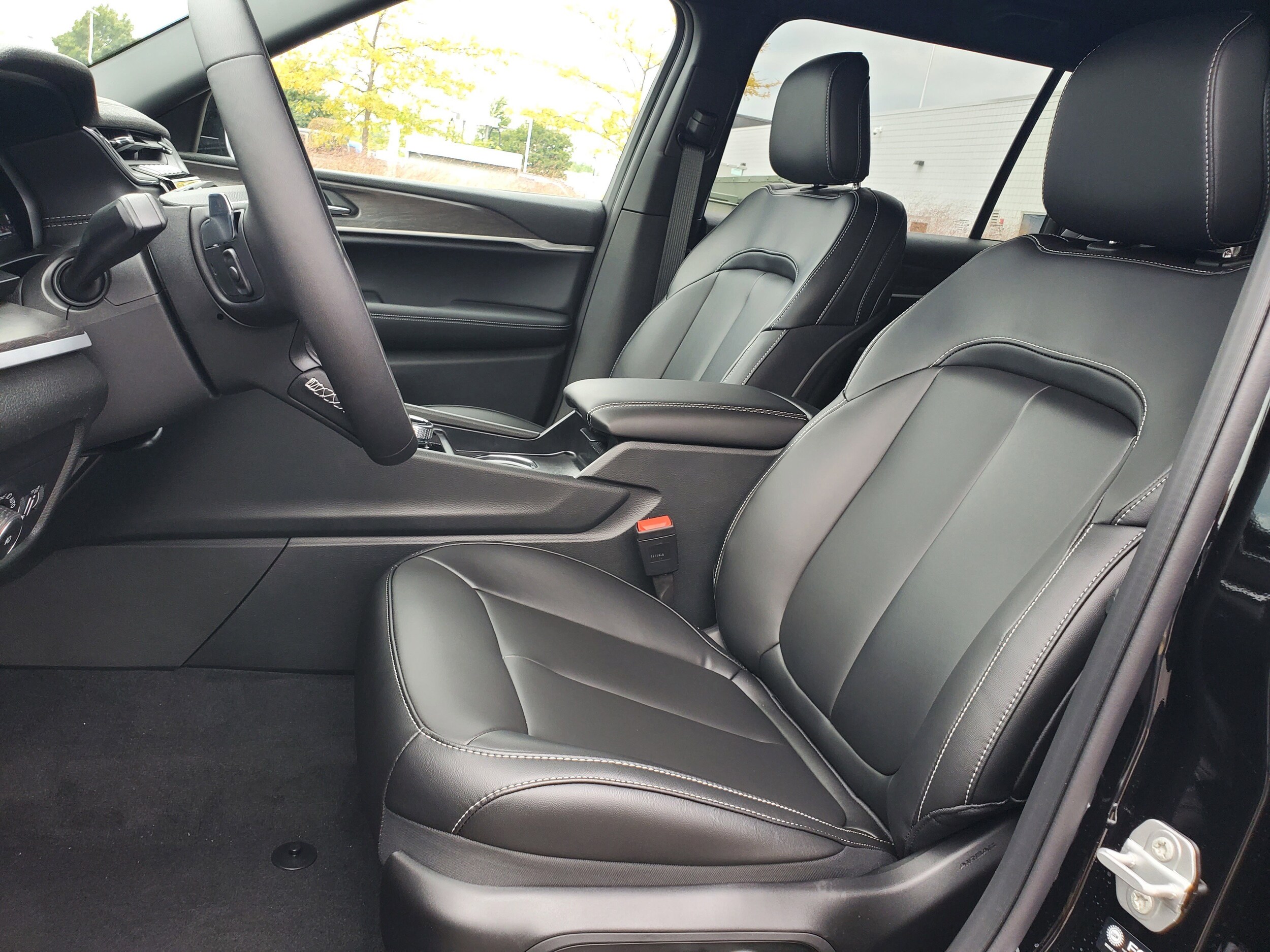 2025 Jeep Grand Cherokee Limited photo 4