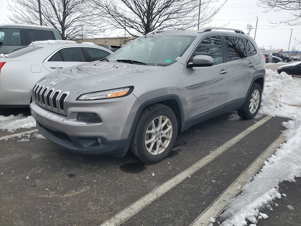 Used 2016 Jeep Cherokee Latitude SUV