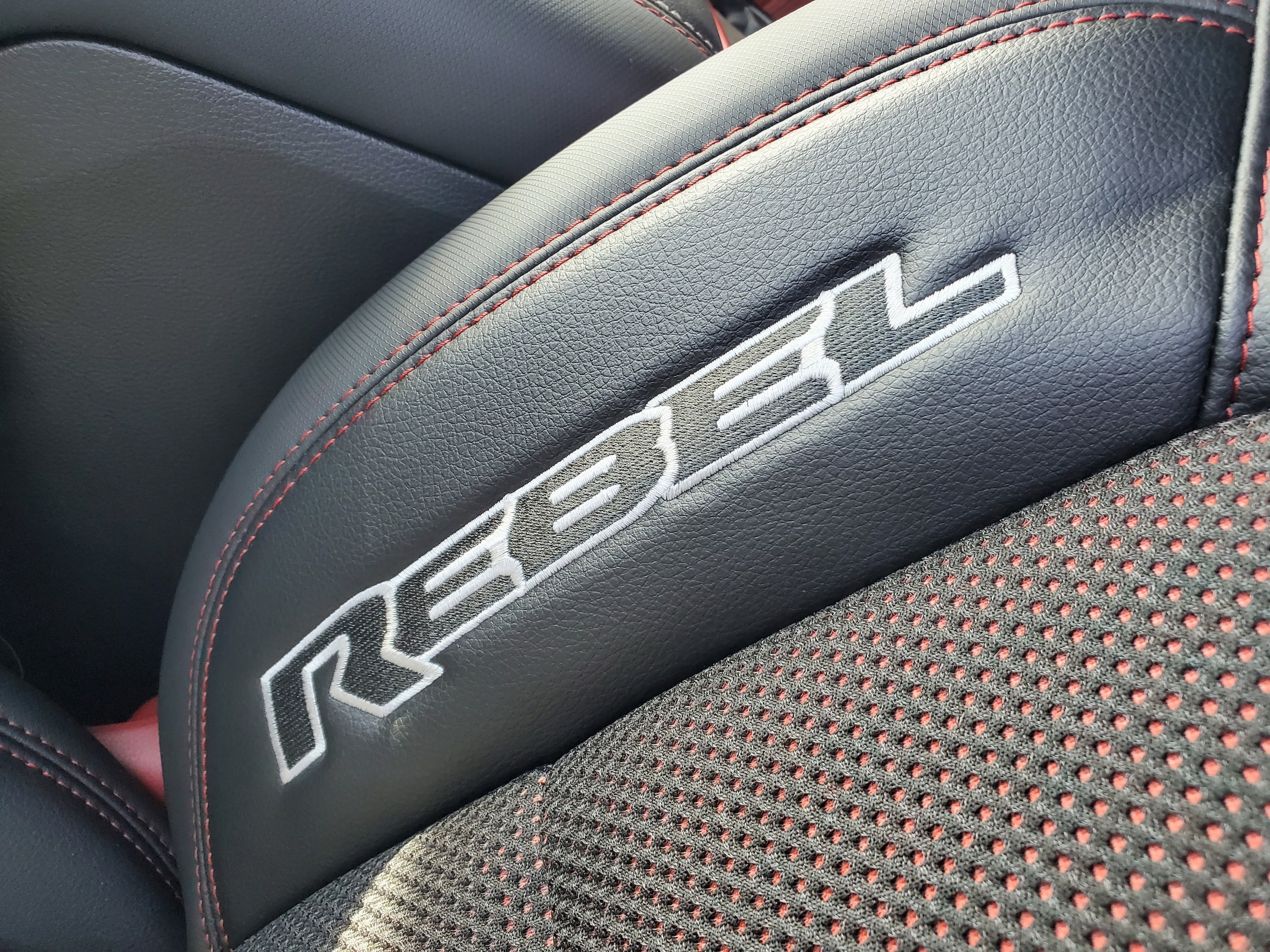 2026 RAM 1500 Rebel - Photo 8