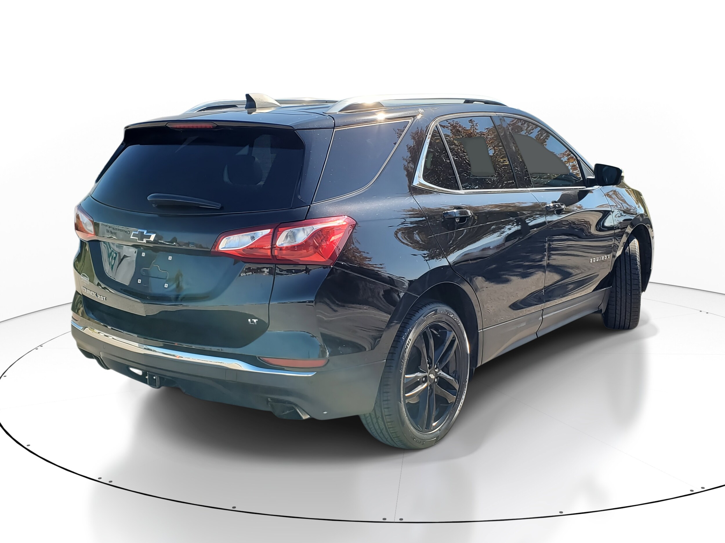 2020 Chevrolet Equinox LT photo 2