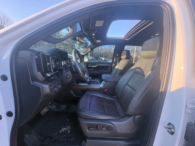 2023 Chevrolet Silverado 1500 High Country - Photo 17