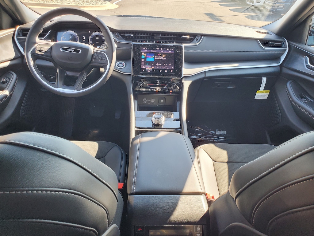 New 2025 Jeep Grand Cherokee L ALTITUDE X 4X4 Sport Utility