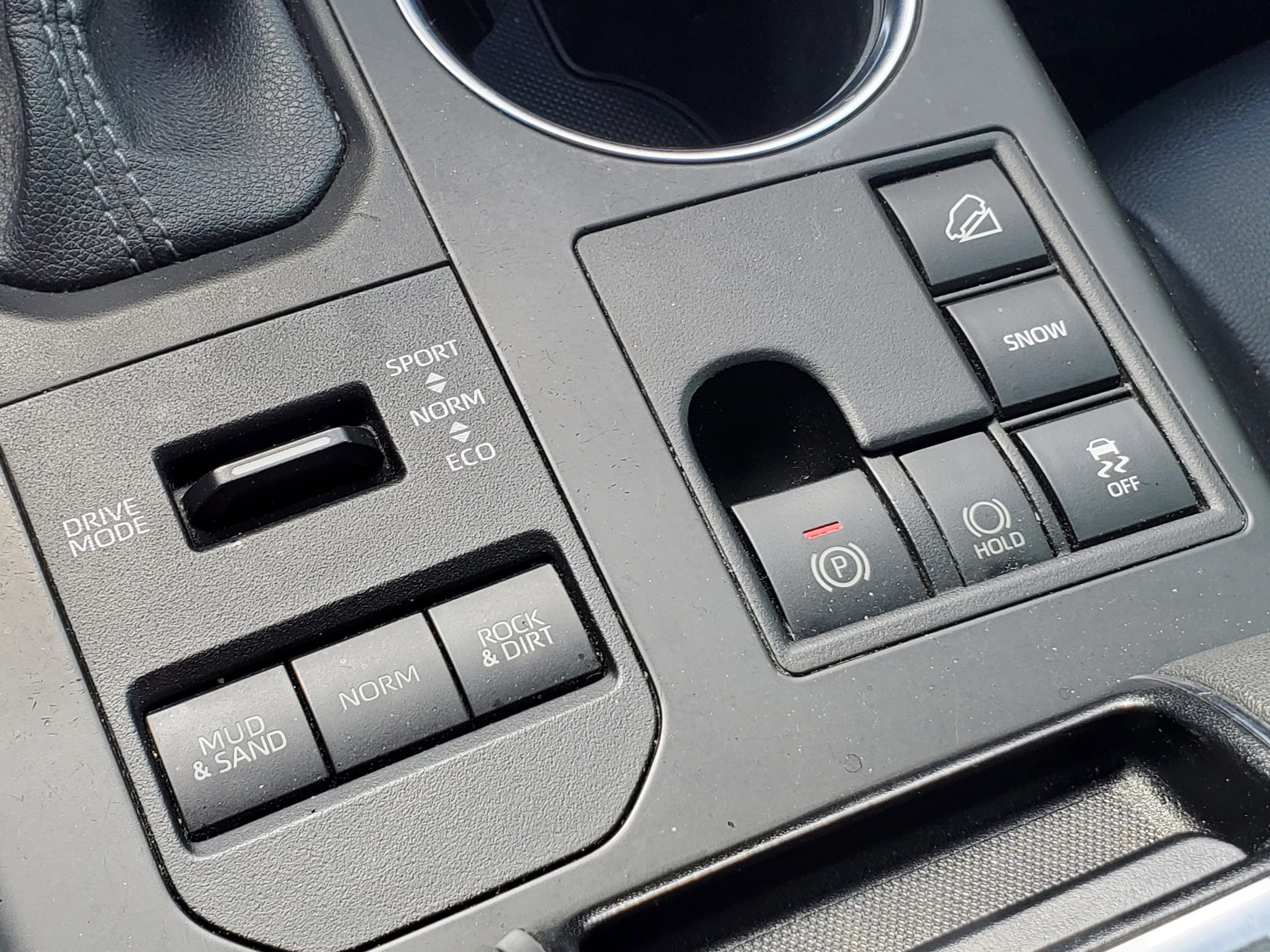 2023 Toyota Highlander XLE - Photo 25