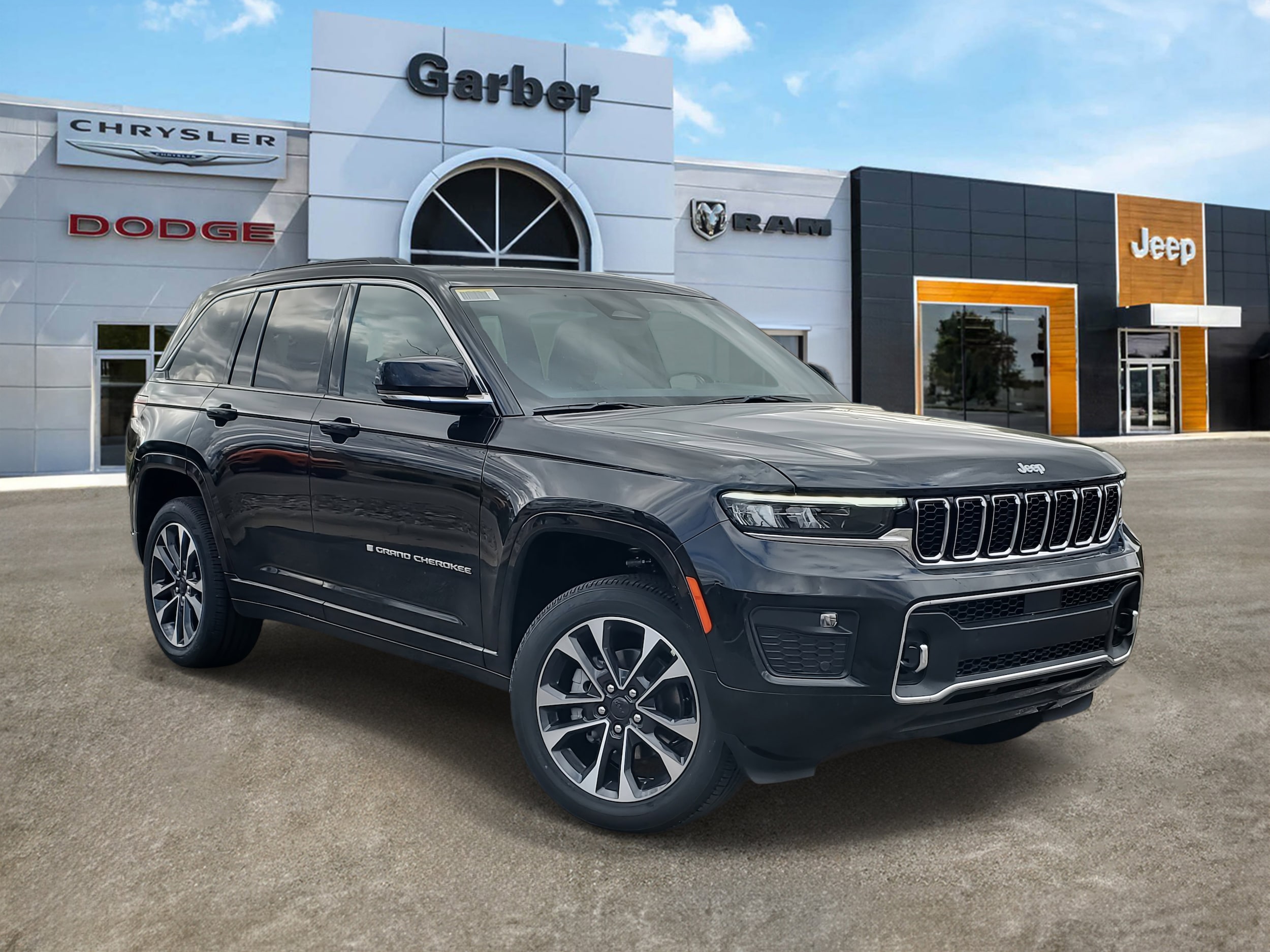 2025 Jeep Grand Cherokee Overland's photo