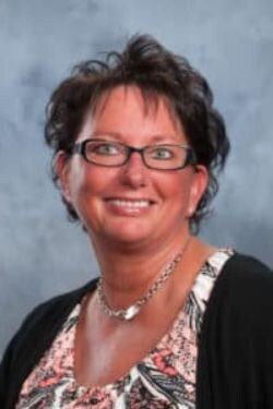 Staff member Michelle Murlick from ID_ce1d881494ad