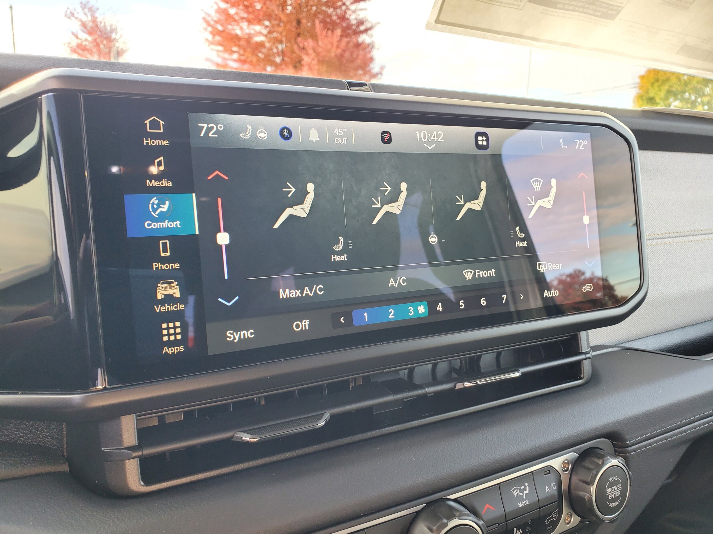 2026 Jeep Wrangler 4-Door Sahara - Photo 16