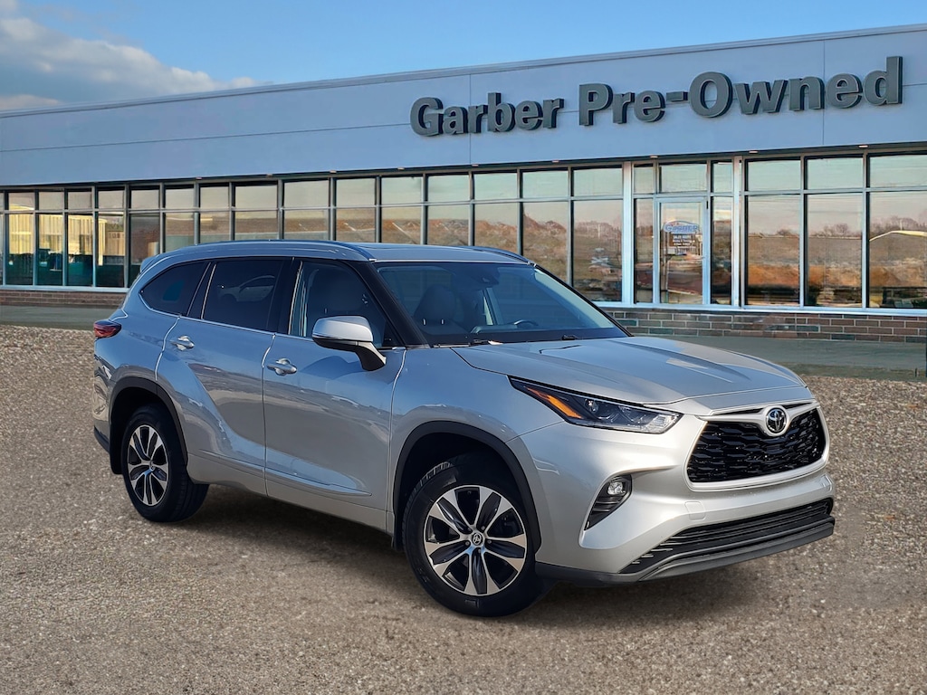 Used 2021 Toyota Highlander XLE SUV