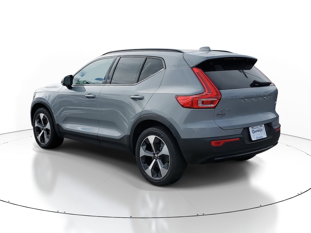 Used 2024 Volvo XC40 B5 Plus Dark Theme SUV