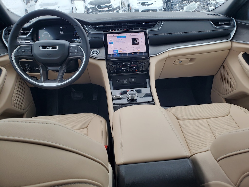 New 2025 Jeep Grand Cherokee L LIMITED 4X4 Sport Utility