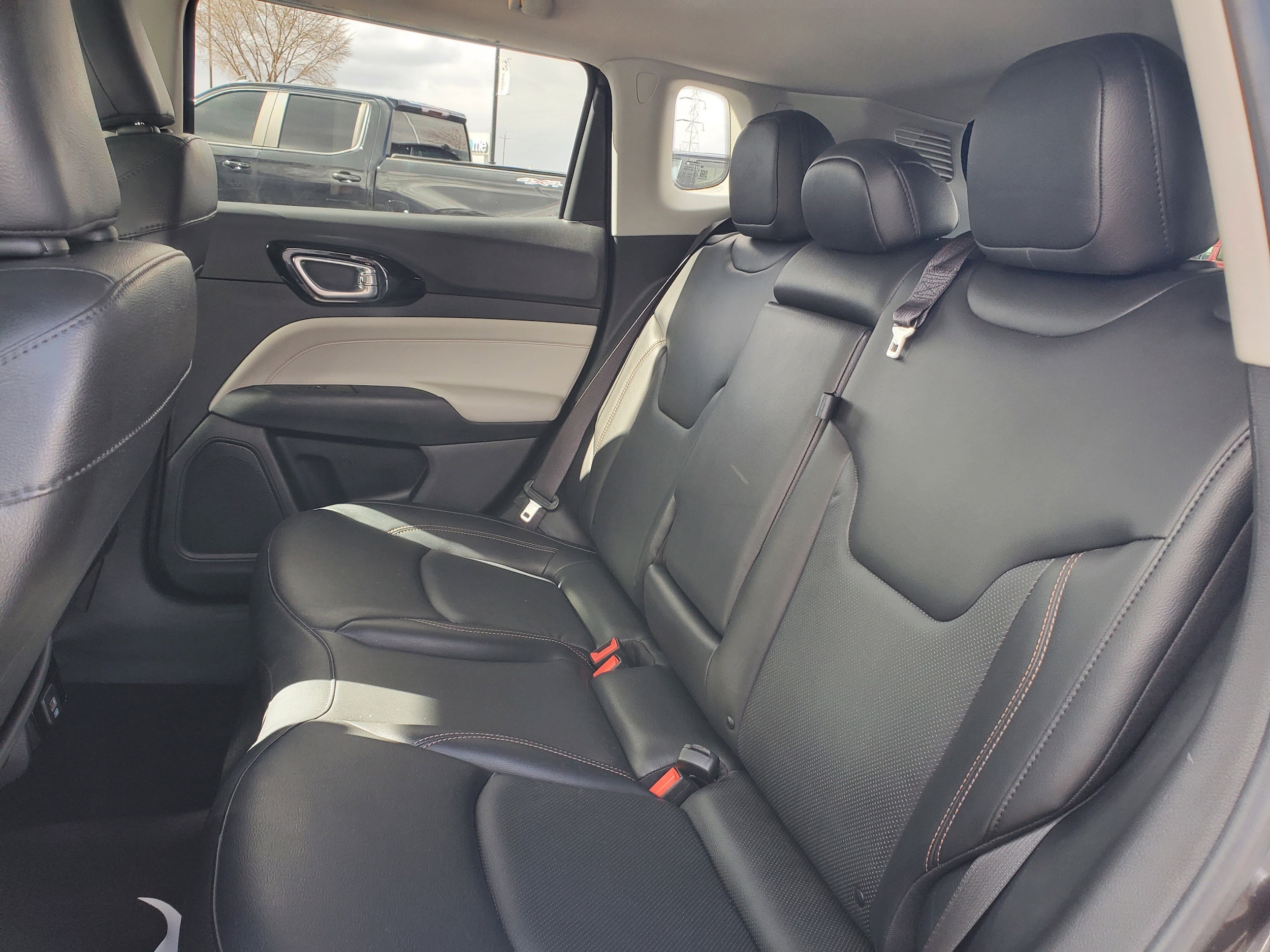 2022 Jeep Compass Limited - Photo 23