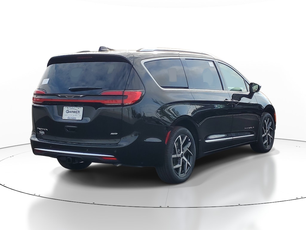 New 2027 Chrysler Pacifica PINNACLE AWD Passenger Van