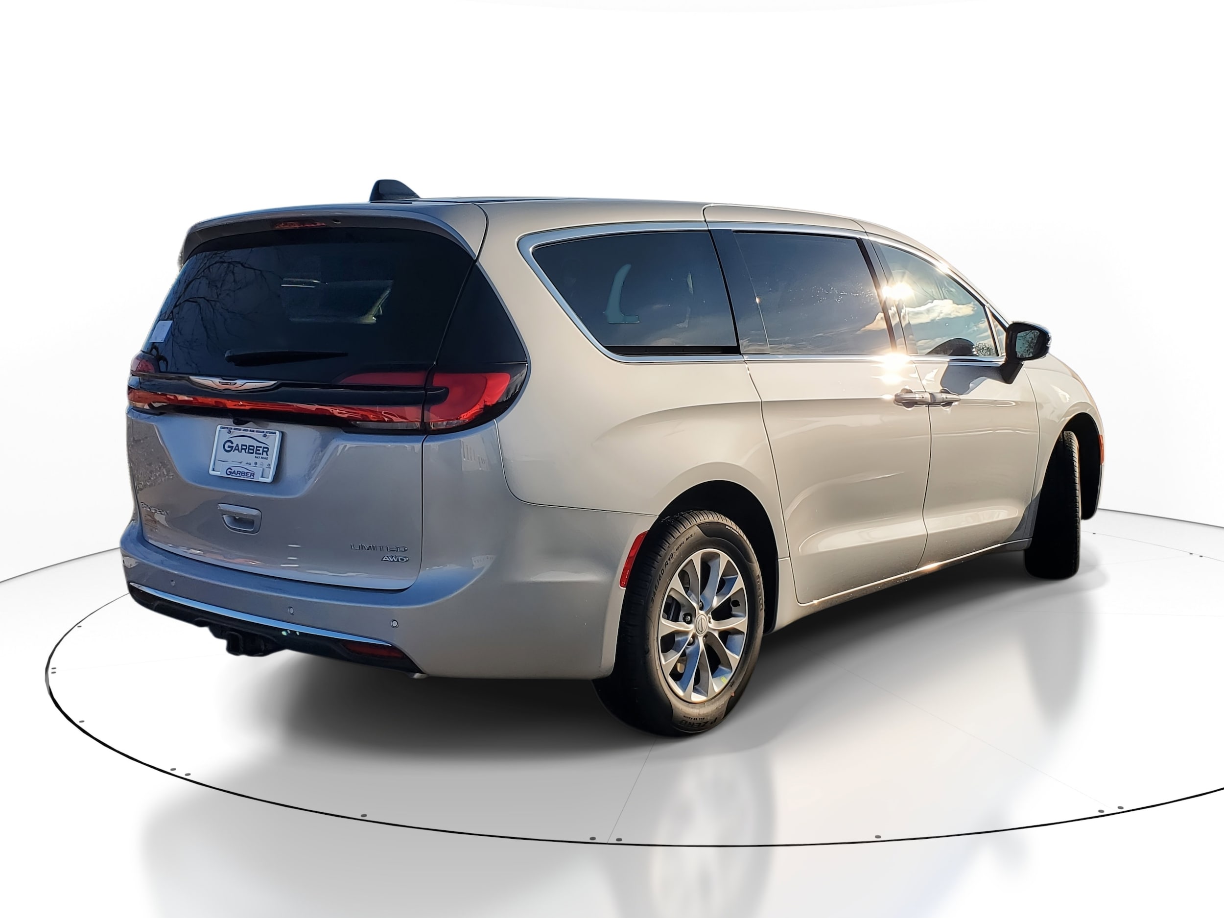 Vehicle Image 2