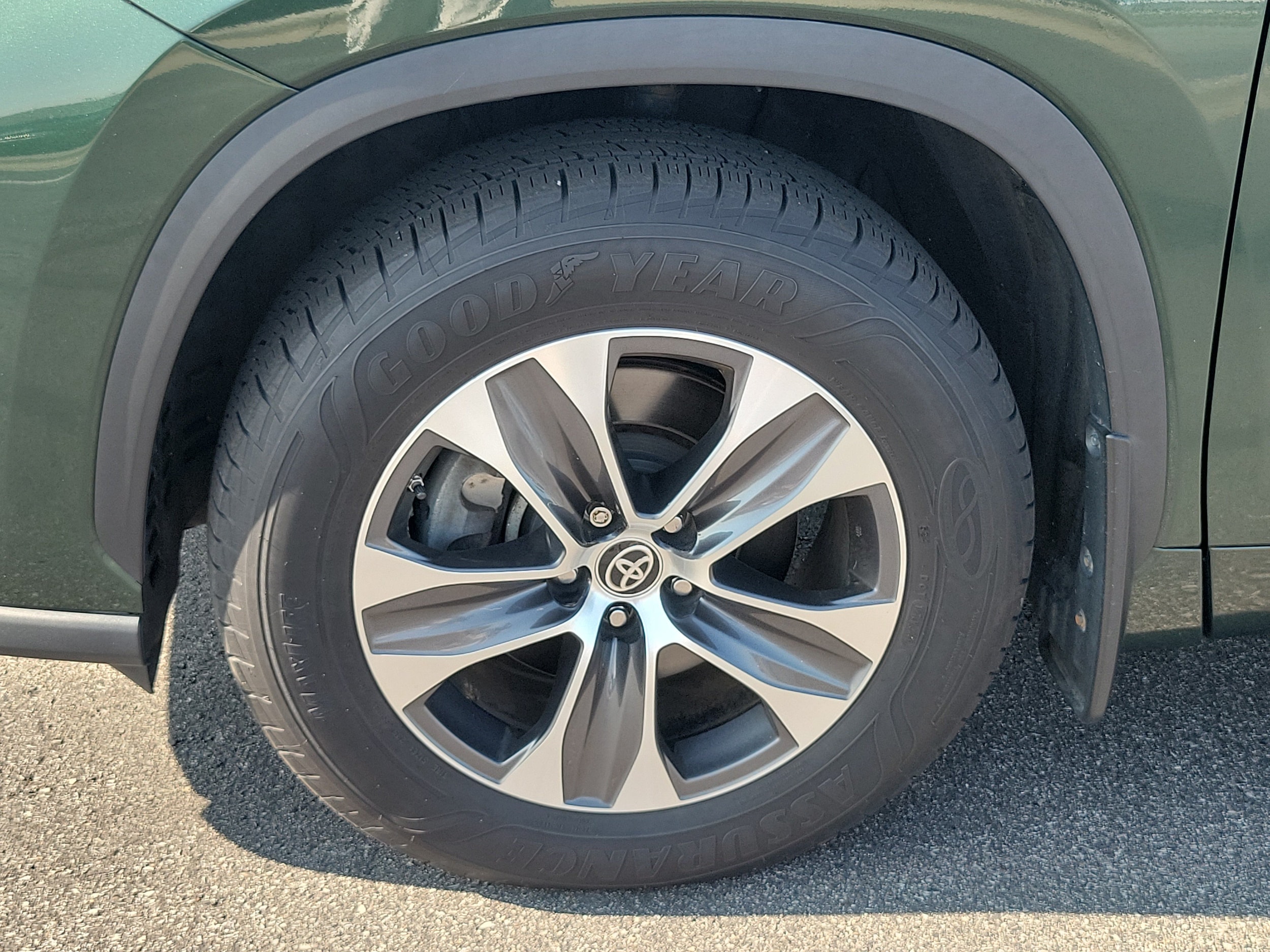 2023 Toyota Highlander XLE - Photo 38