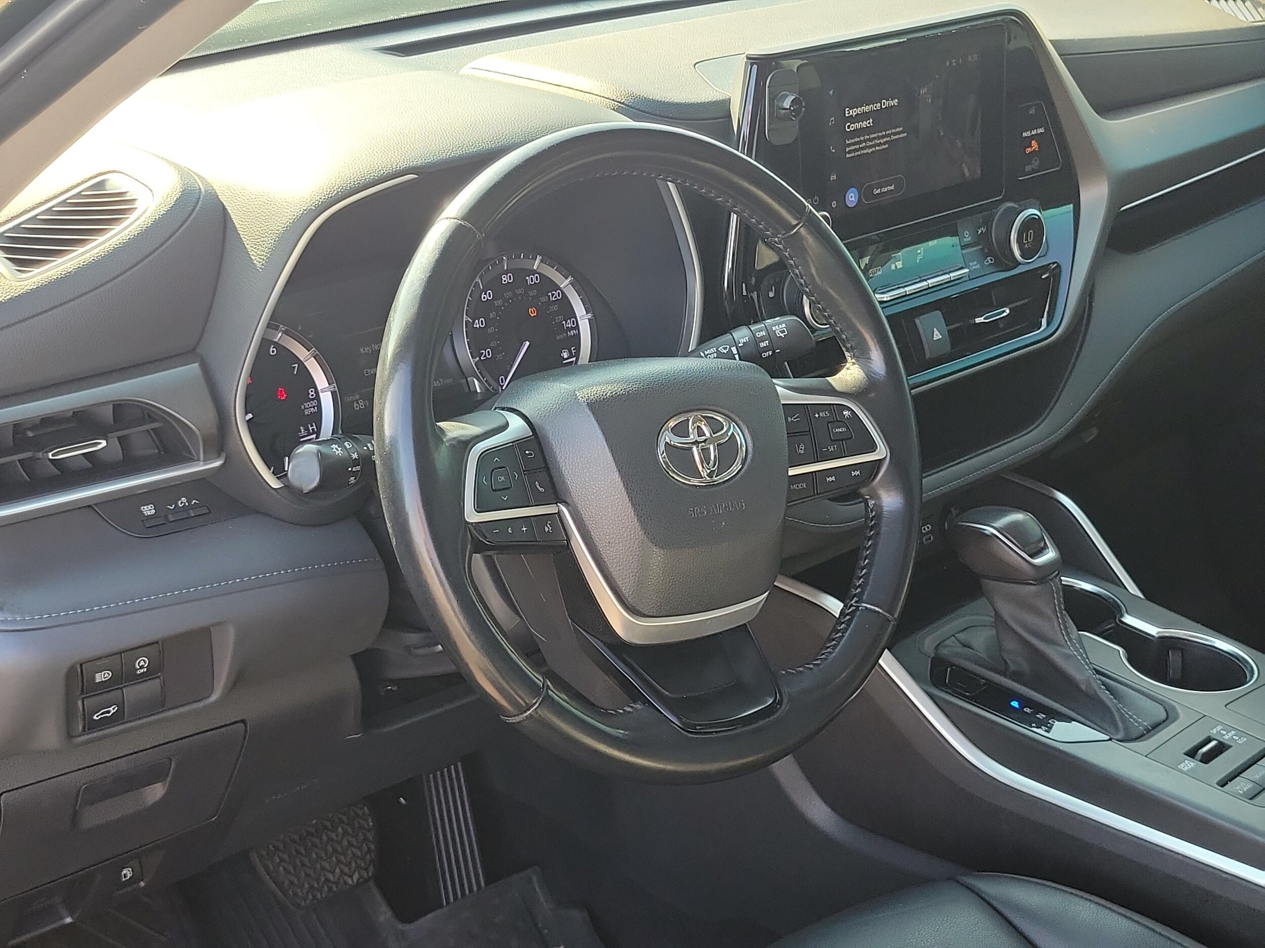 2023 Toyota Highlander XLE - Photo 7