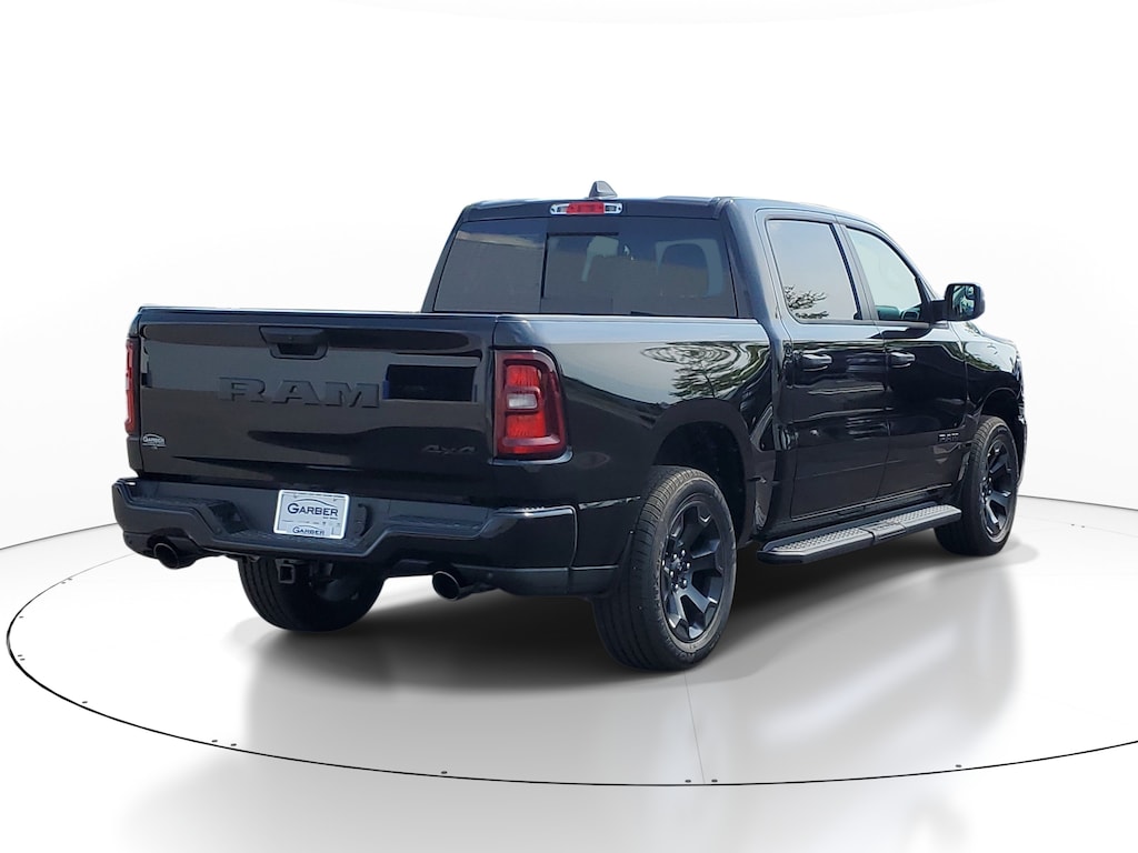 New 2026 Ram 1500 TRADESMAN CREW CAB 4X4 Pickup