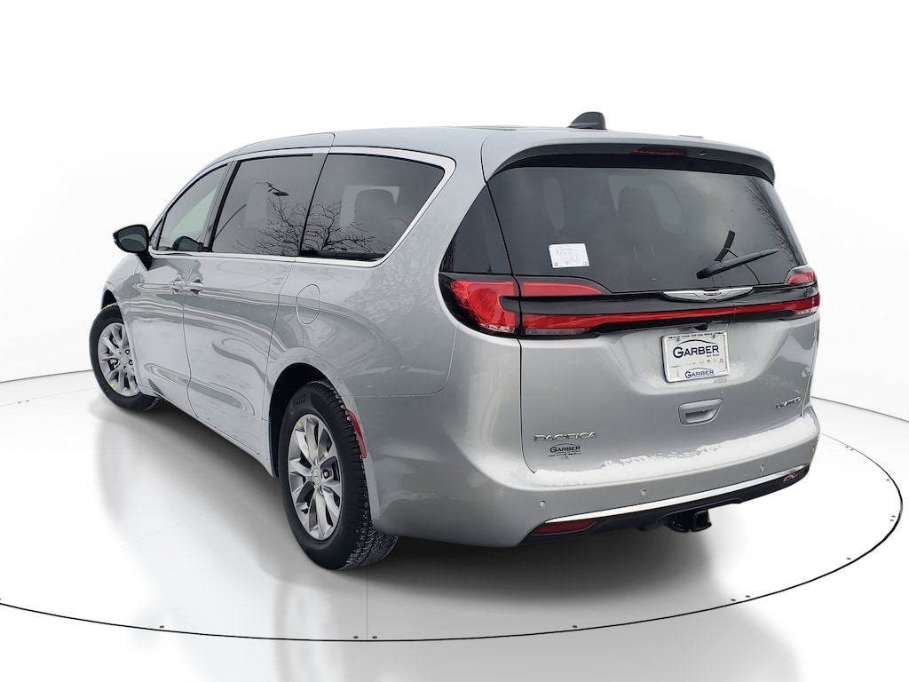 New 2026 Chrysler Pacifica LIMITED Passenger Van
